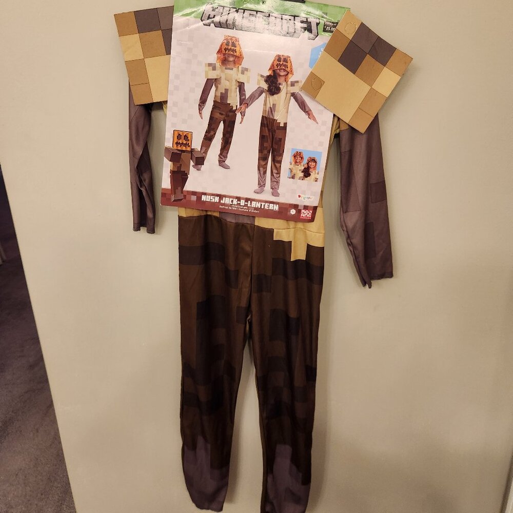 Kids Medium Jack o' Lantern Minecraft Costume BNWT